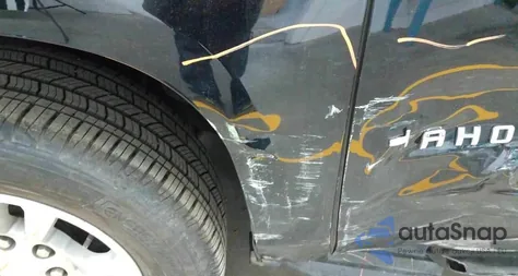 2020 Chevrolet Tahoe K1500 Lt z USA, uszkodzony, nr VIN 1GNSKBKC0LR101701